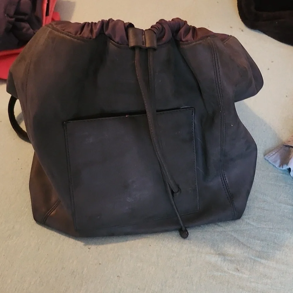 Back pack - Picture 2 of 3